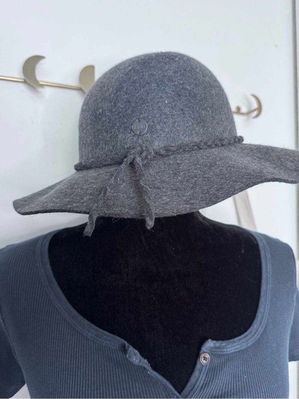 Rip Curl GHABF1 Charcoal Gray 100% Wool Floppy Wide Brim Hat OS